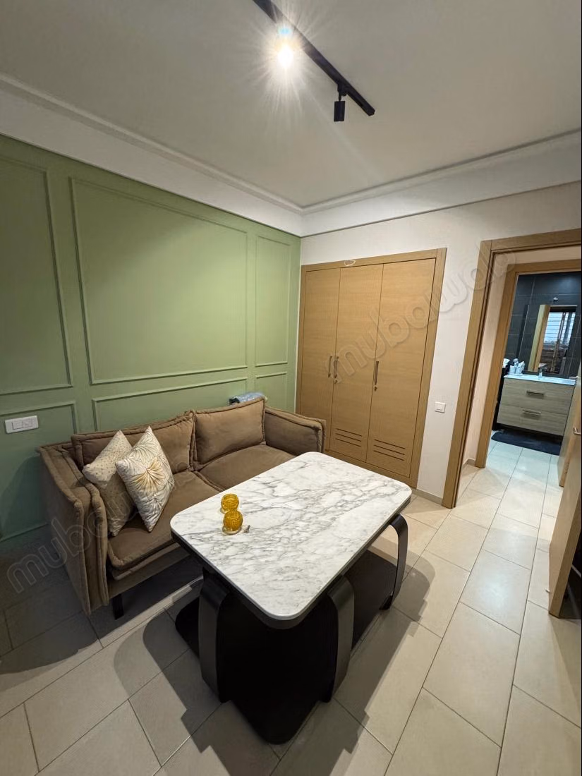 Selling apartment in Casablanca Finance City. 3 large rooms. Garden and terrace