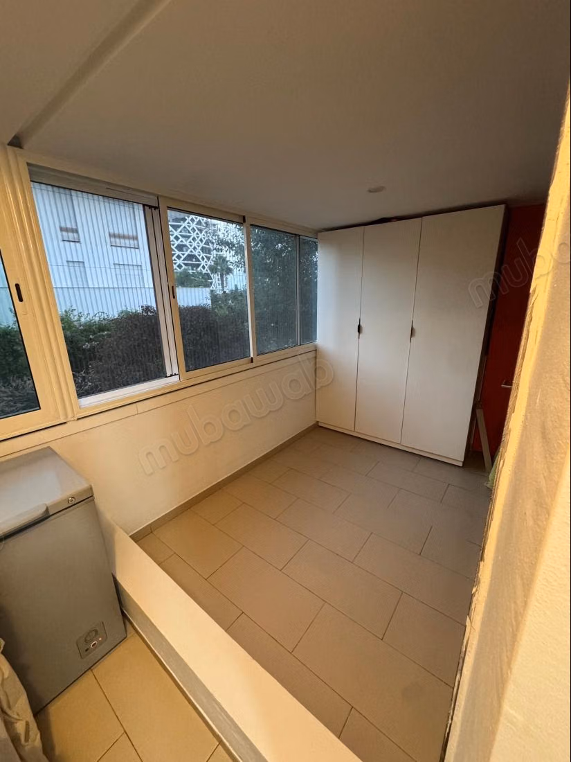 Selling apartment in Casablanca Finance City. 3 large rooms. Garden and terrace