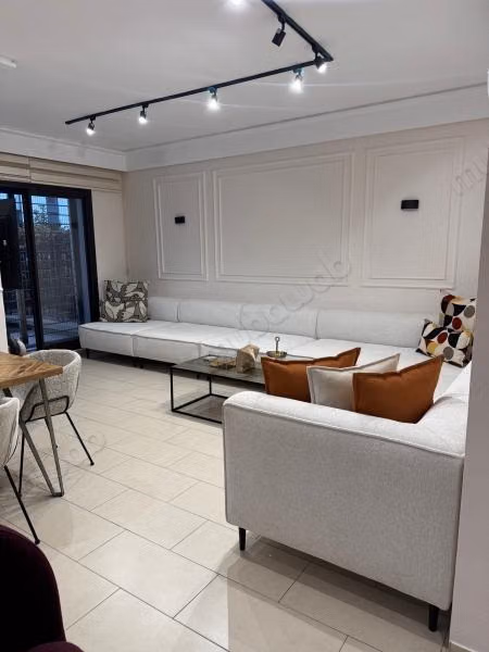 Selling apartment in Casablanca Finance City. 3 large rooms. Garden and terrace