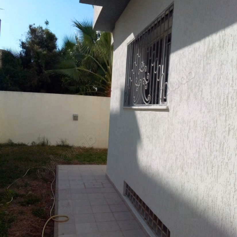 RDC Haut Standing Ain Zaghouan Nord avec jardin