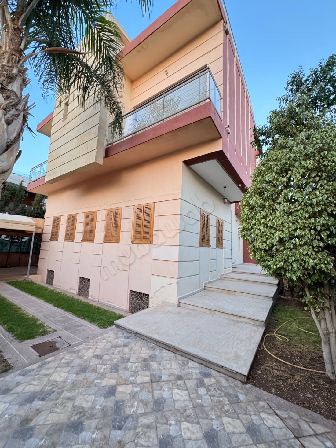 Magnifique villa à louer à Agdal. 6 pièces confortables. Meublé
