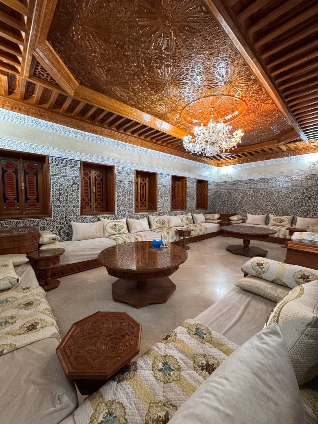 Magnifique villa à louer à Agdal. 6 pièces confortables. Meublé