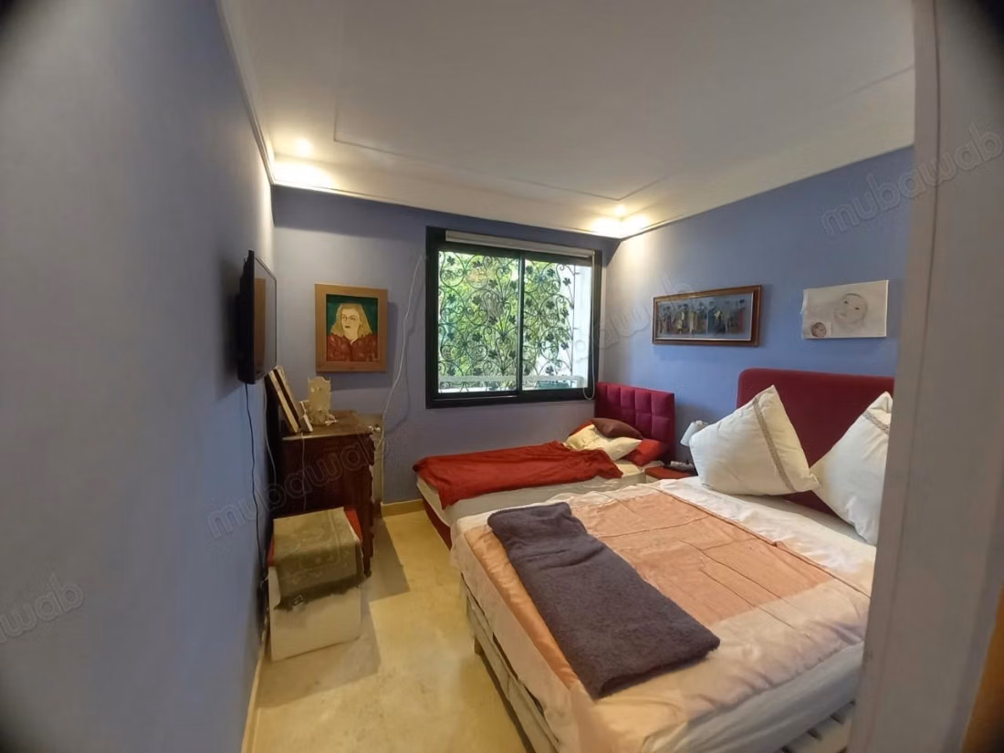 High-end house, townhouse villa for sale in Ville Verte. Area 375 m². Garden