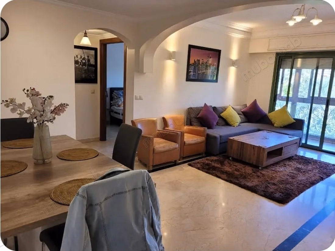 Appartement à louer à Majorelle. 
Surface de 60 m². 
Meublé