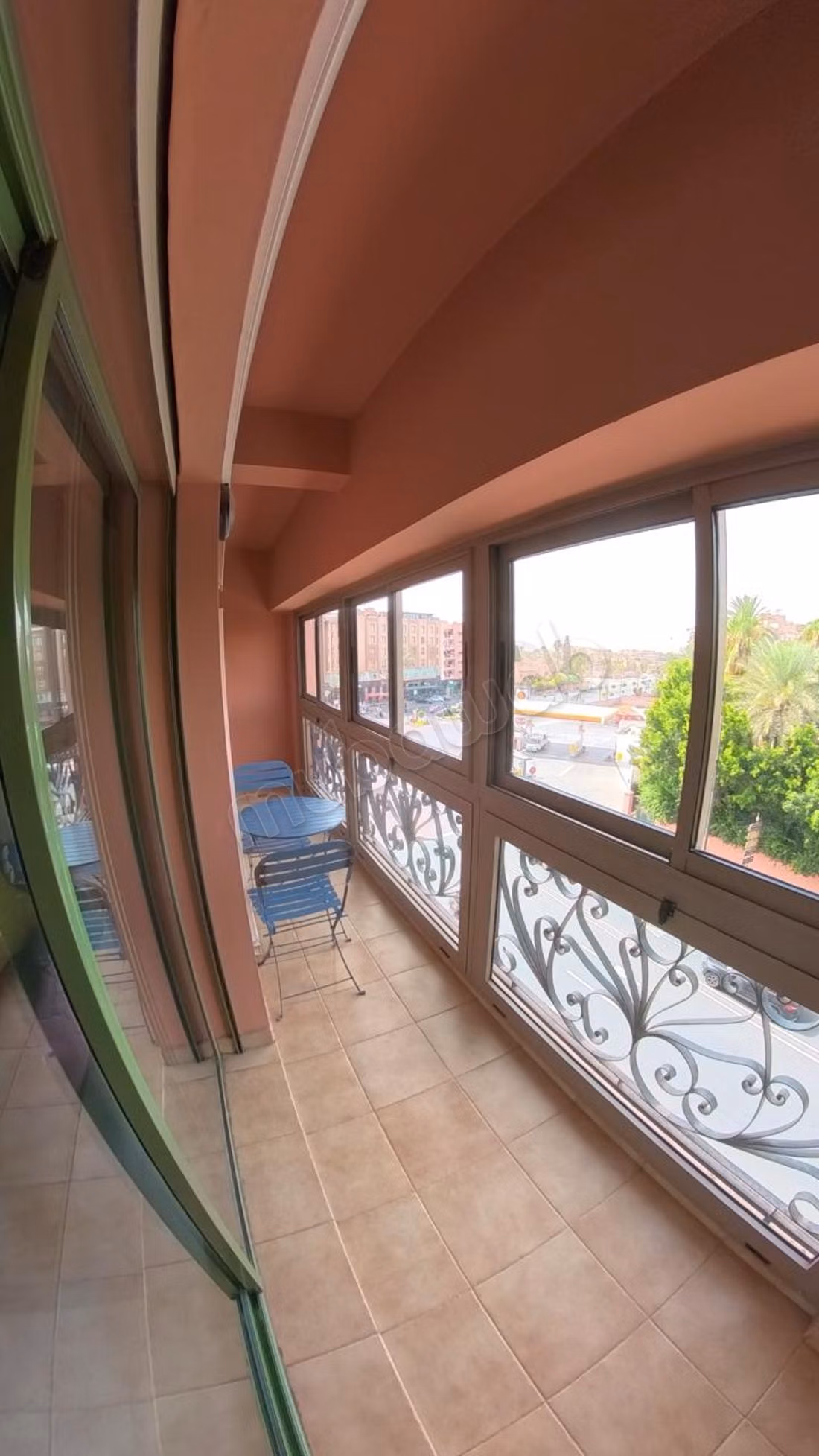 Appartement à louer à Majorelle. 
Surface de 60 m². 
Meublé
