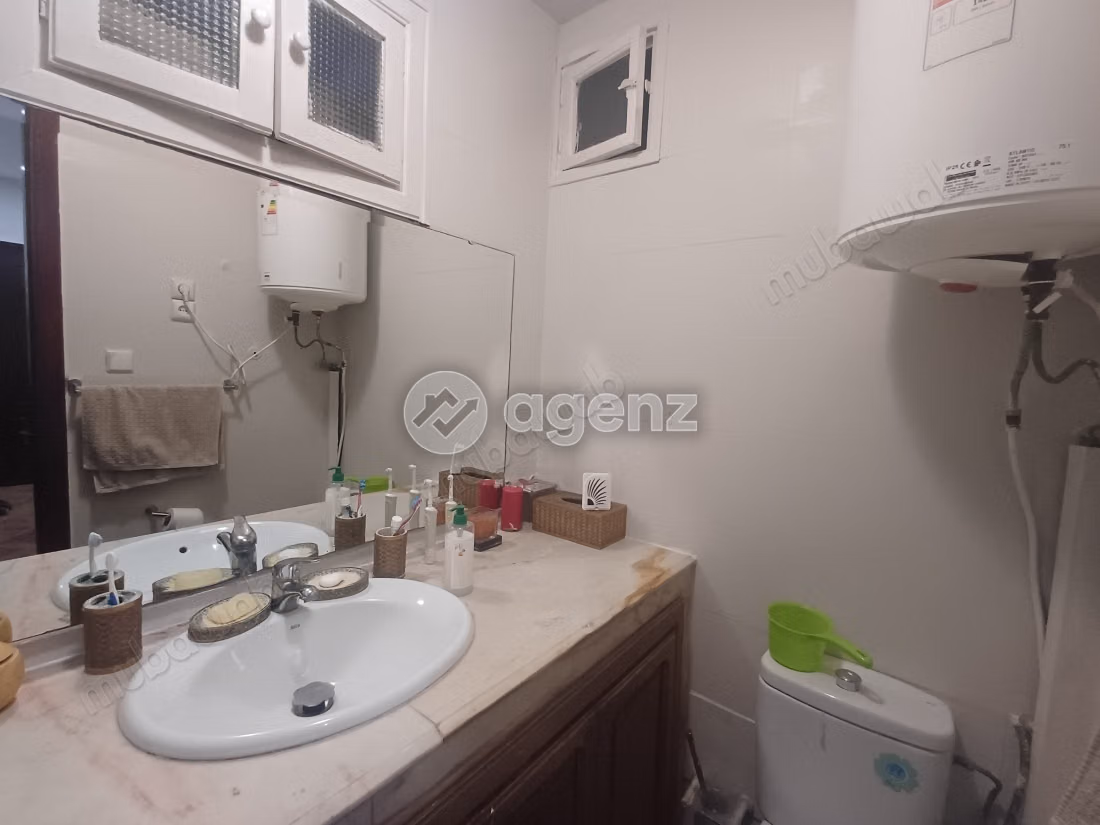 Appartement à vendre 110 m², 3 chambres 
2 Mars Casablanca