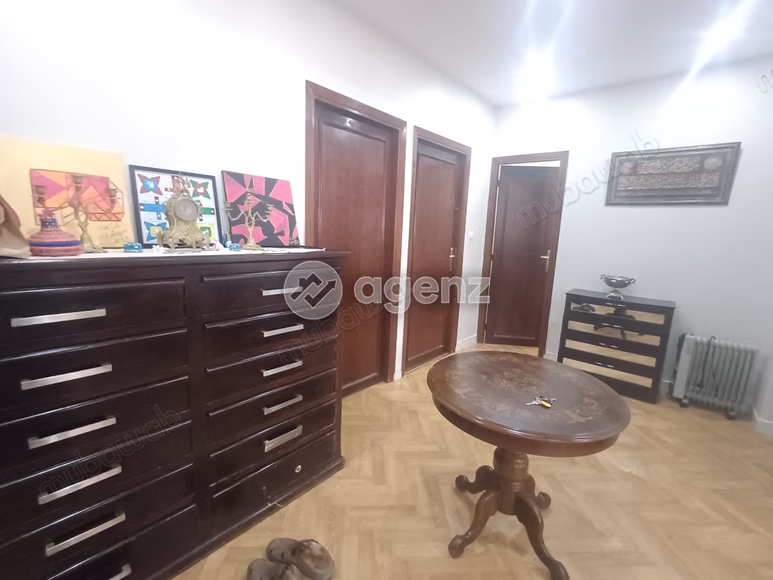 Appartement à vendre 110 m², 3 chambres 
2 Mars Casablanca