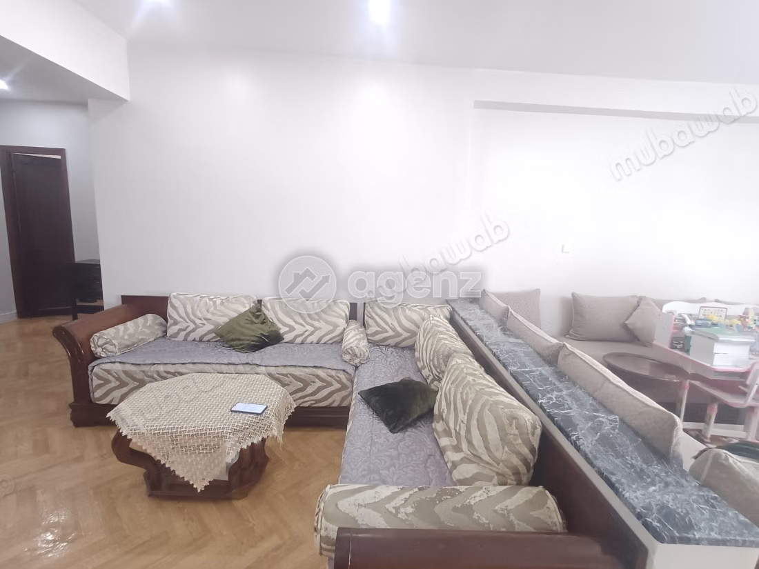 Appartement à vendre 110 m², 3 chambres 
2 Mars Casablanca