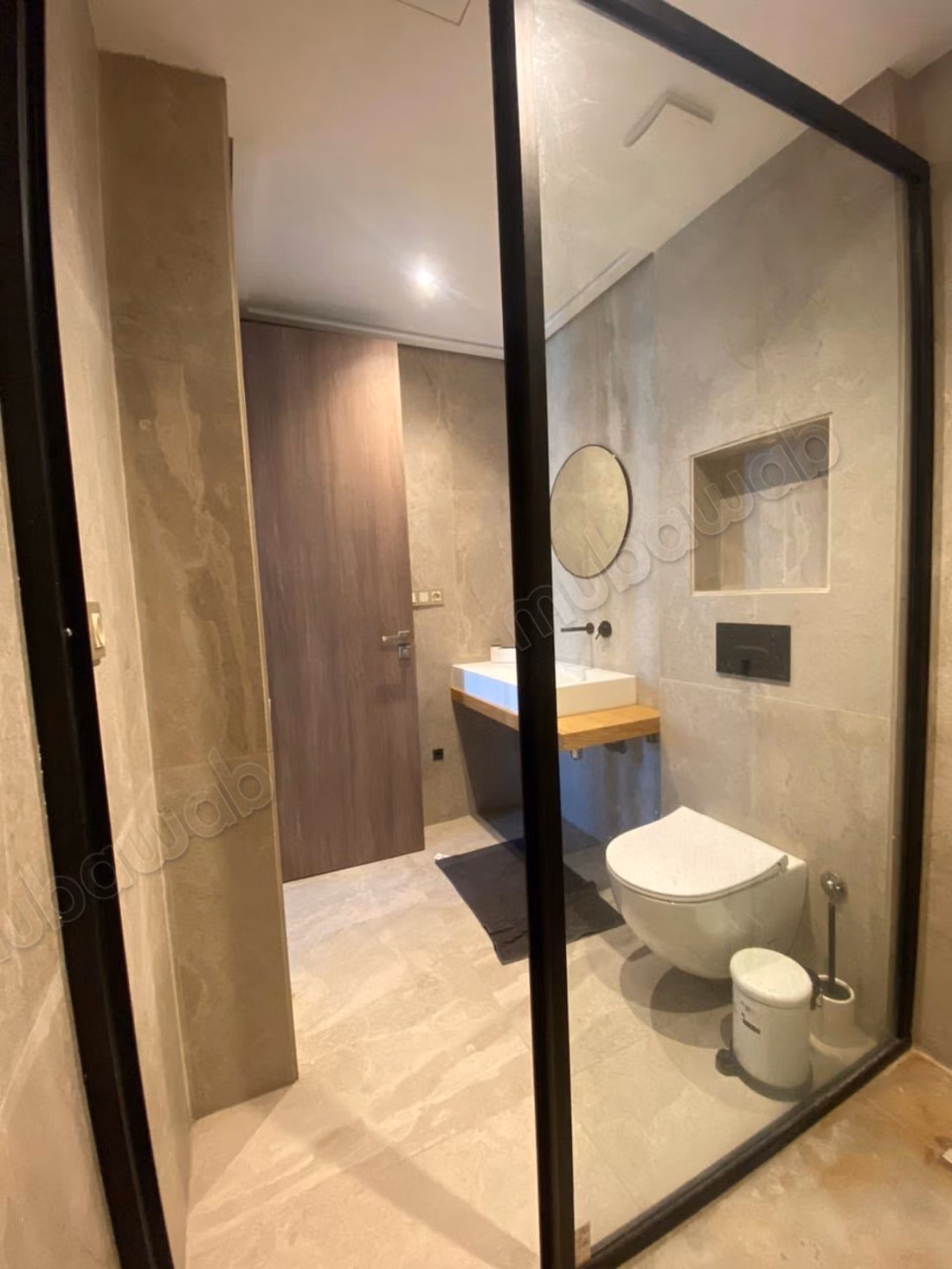 Louez cet appartement à Oasis. 
1 belle chambre. 
Bien meublé