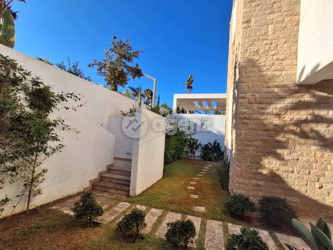 Villa te koop 660 m², 5 slaapkamers Andere Salé