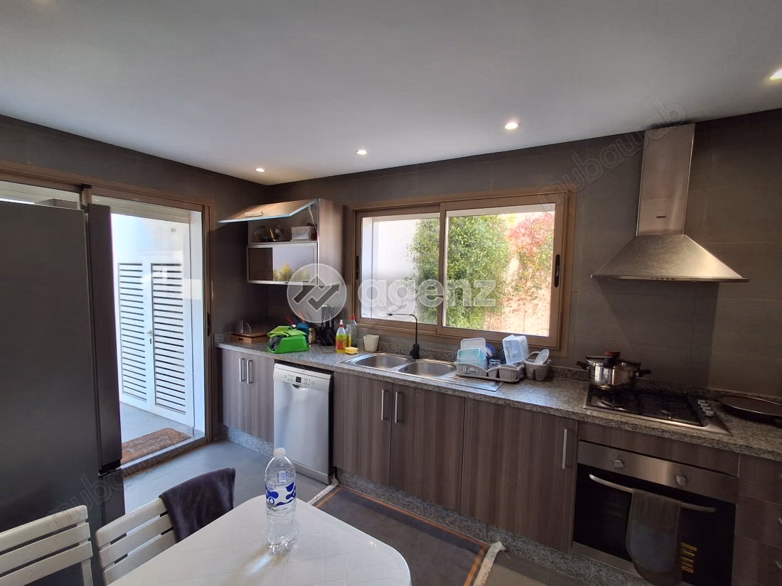 Villa te koop 660 m², 5 slaapkamers Andere Salé