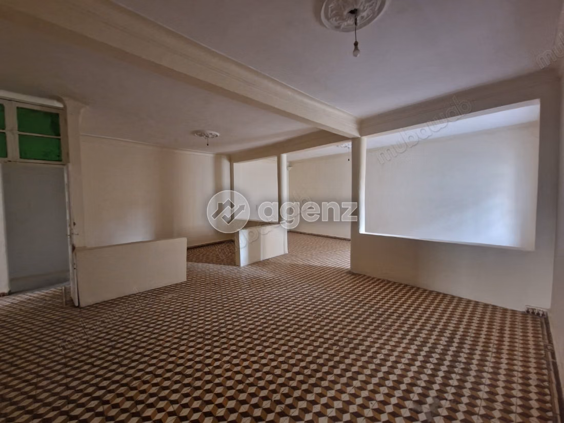 Casa in vendita 103 m², 6 camere Complesso Saramito Meknès