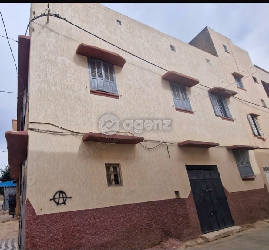 Casa in vendita 103 m², 6 camere Complesso Saramito Meknès