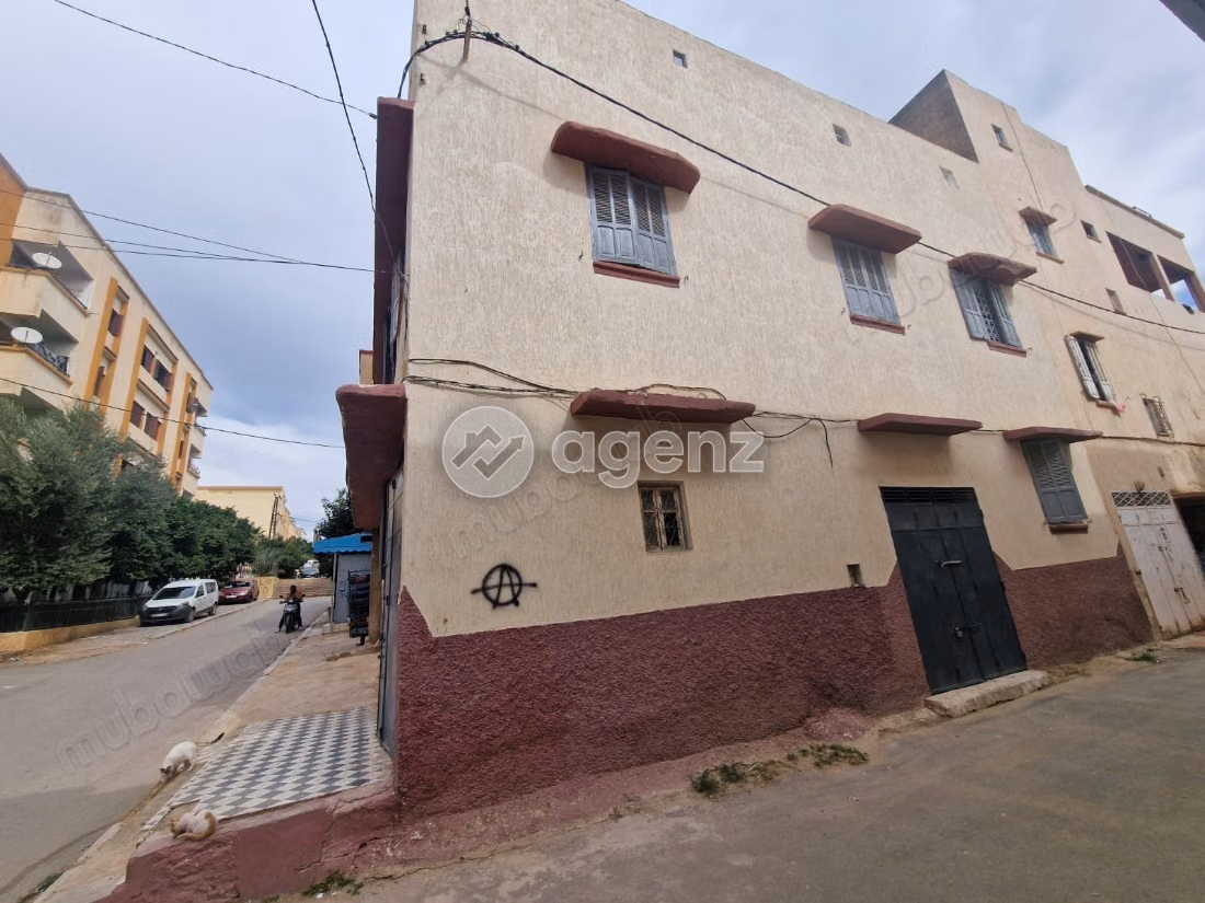Casa in vendita 103 m², 6 camere Complesso Saramito Meknès