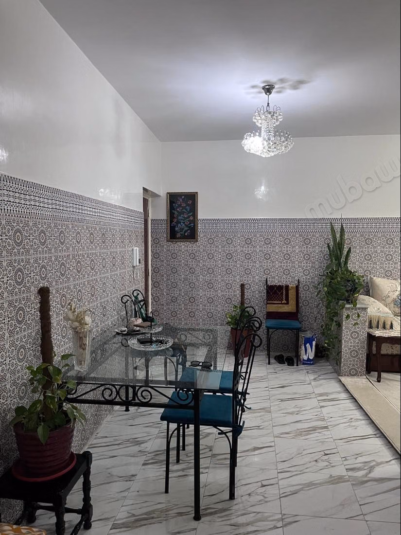 Apartment for sale in Tabriquet. 7 rooms. Traditional lounge, general satellite dish