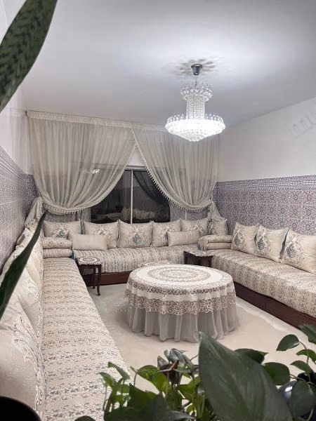 Apartment for sale in Tabriquet. 7 rooms. Traditional lounge, general satellite dish