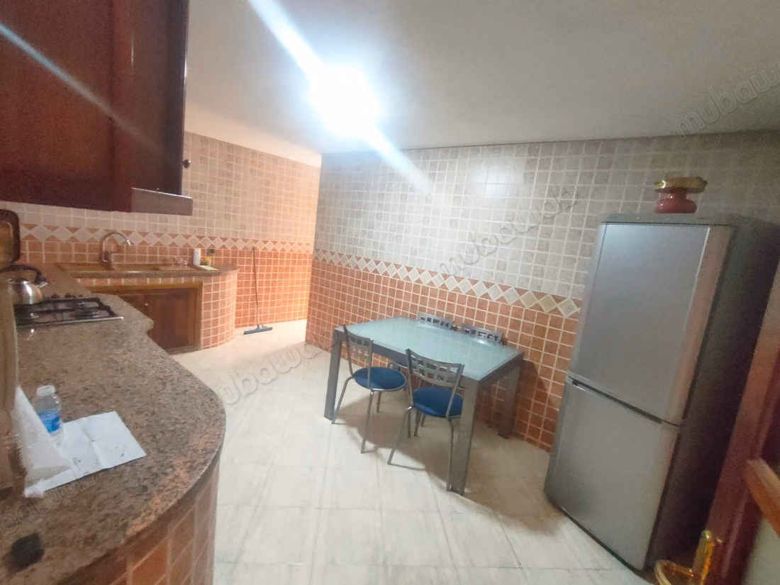 Appartement meublé 90m² 
Hôpitaux TRAM 
7000 Dh