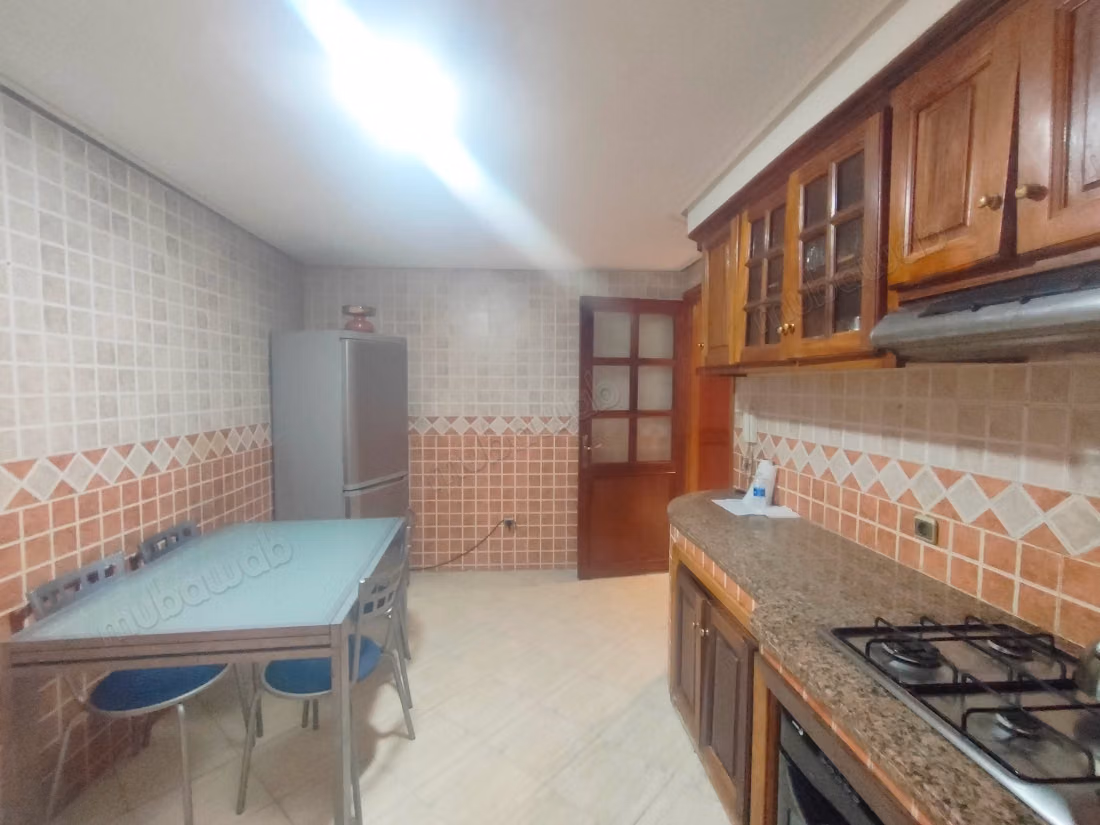 Appartement meublé 90m² 
Hôpitaux TRAM 
7000 Dh