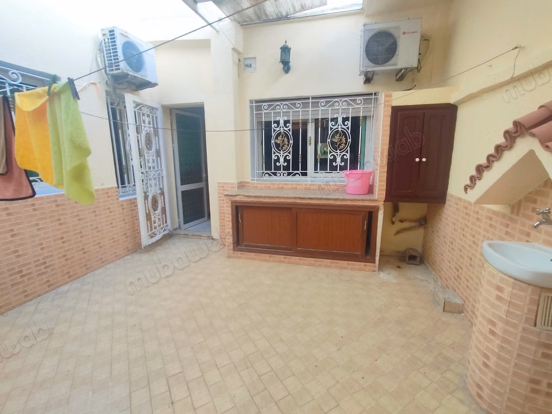 Appartement meublé 90m² 
Hôpitaux TRAM 
7000 Dh