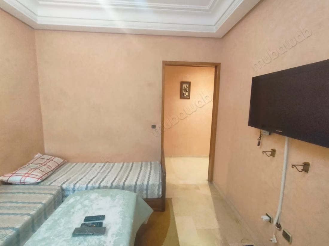 Appartement meublé 90m² 
Hôpitaux TRAM 
7000 Dh