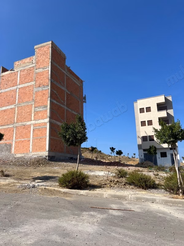 Terreno en Tánger Balia Mghogha. Pequeña área de 100 m²