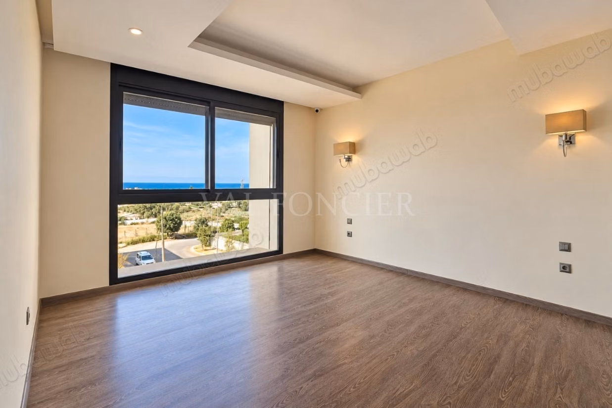 Sale of a magnificent 238m2 apartment with a large terrace and sea view Ain Diab, Casablanca