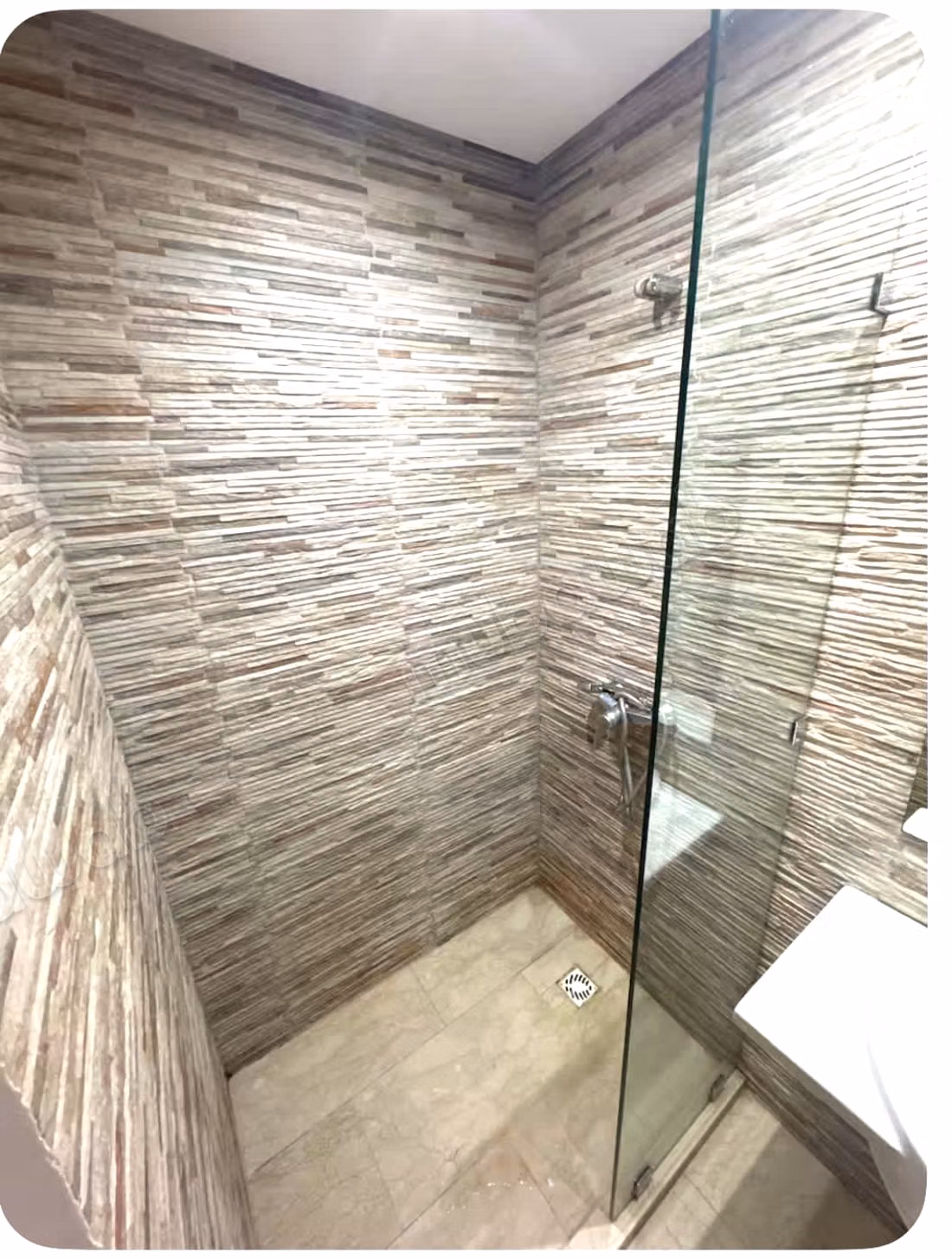 Magnifique studio de 64m2 
quartier les princesses