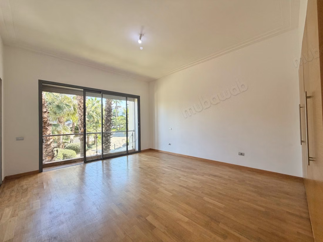 Très bel appartement en location à Ain Diab. 4 chambres agréables. Piscine