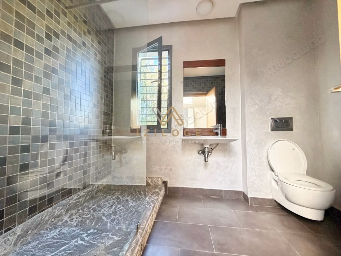 Très bel appartement en location à Ain Diab. 4 chambres agréables. Piscine