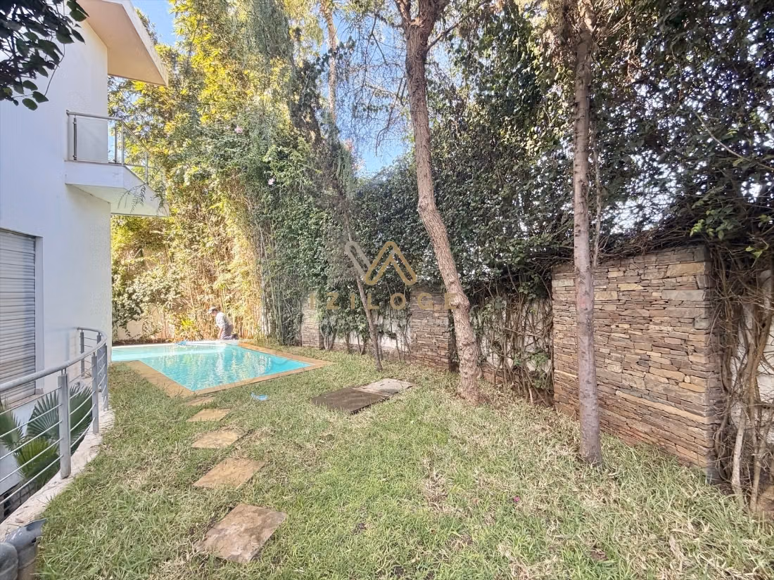 Très bel appartement en location à Ain Diab. 4 chambres agréables. Piscine