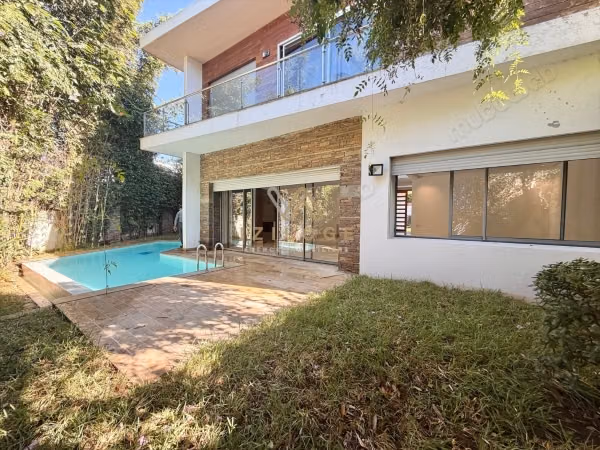 Très bel appartement en location à Ain Diab. 4 chambres agréables. Piscine