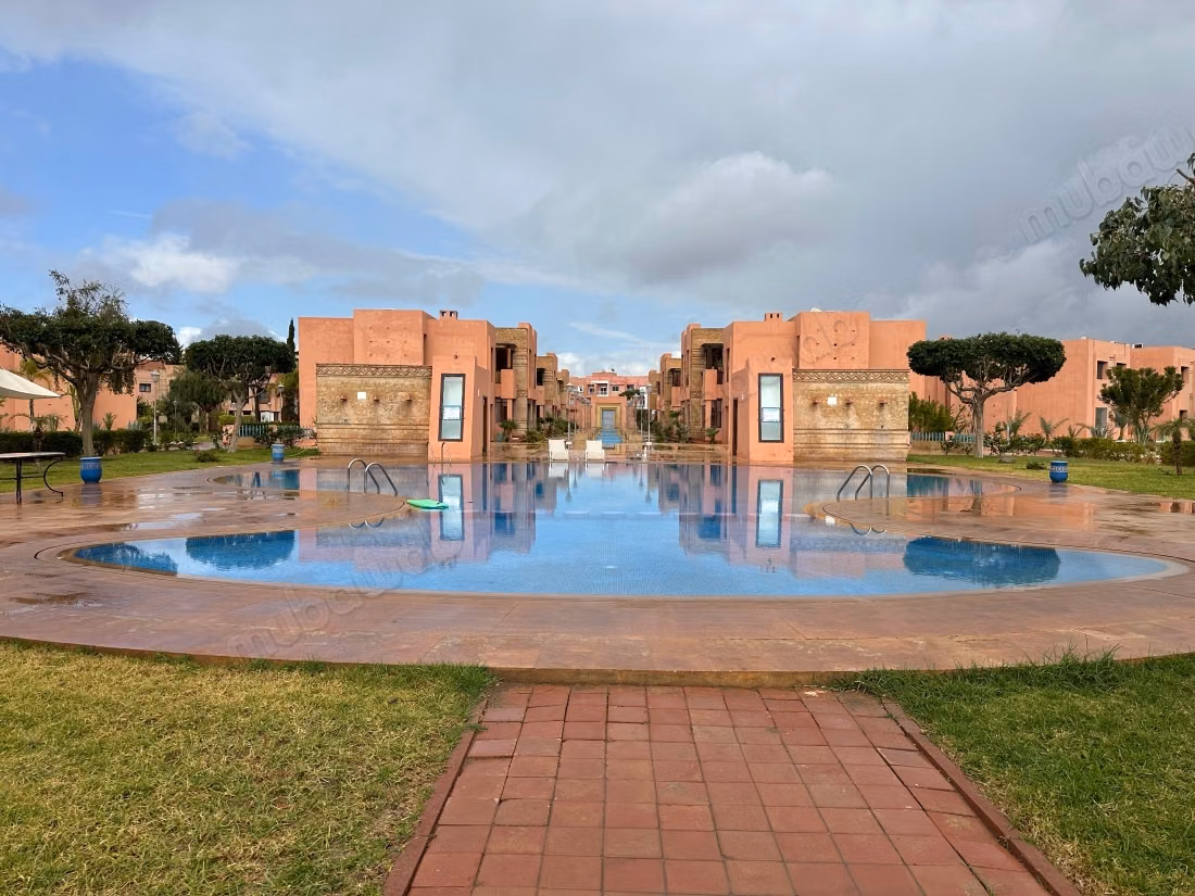 1. Duplex de Prestige avec Jardin et Piscine en Résidence Sécurisée – Route de l’Ourika, Marrakech