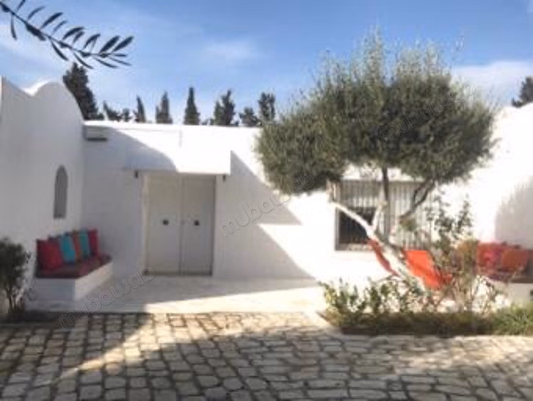A louer Villa entièrement meublée avec piscine à Hammamet