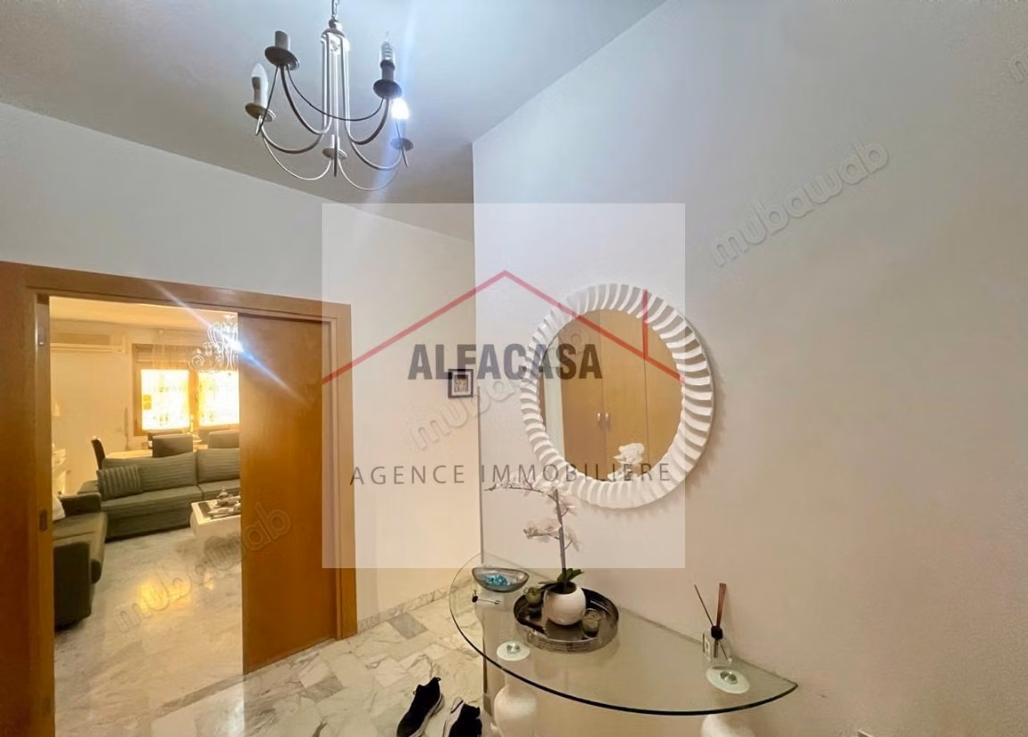 For sale an S4 apartment with garden in Aouina Gardens