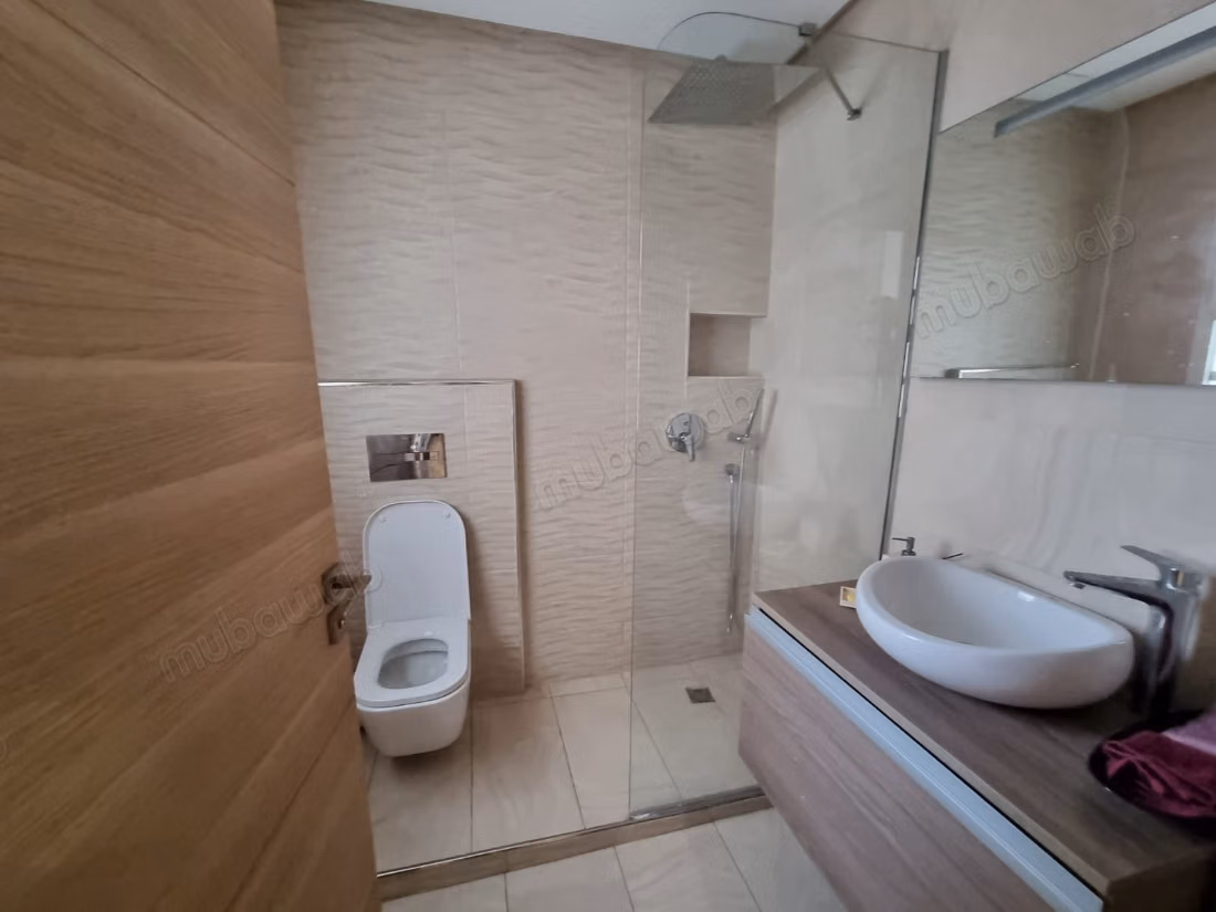 Appartement en location à Gauthier. Superficie 170 m². Parking et terrasse