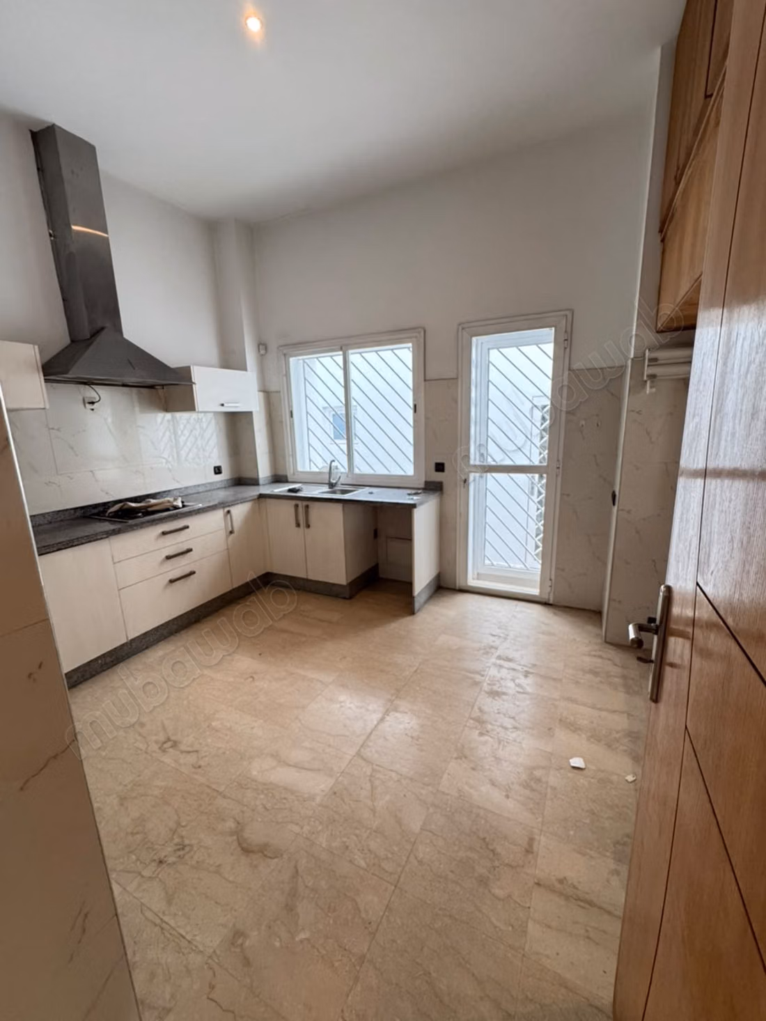 Stupenda villa vuota in affitto all'oasi