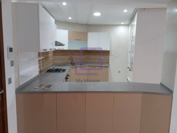 Un s1 habitation ou bureautique à Soukra