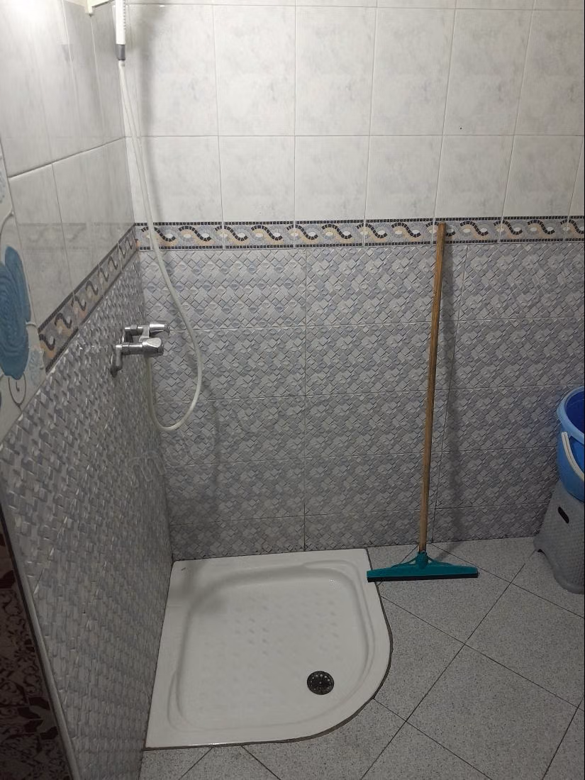 إيجار يوم 350 درهم