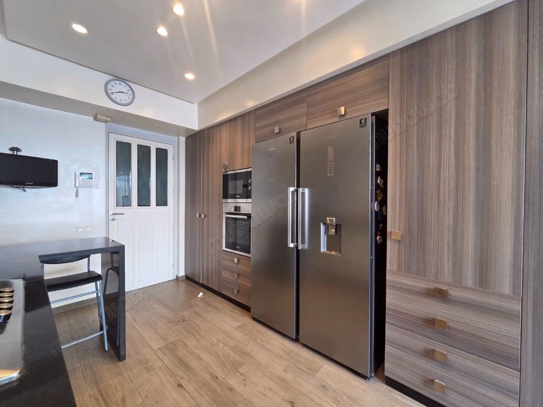 Verkoop van een mooi appartement in Val Fleury. 3 mooie slaapkamers. Lift en terras
