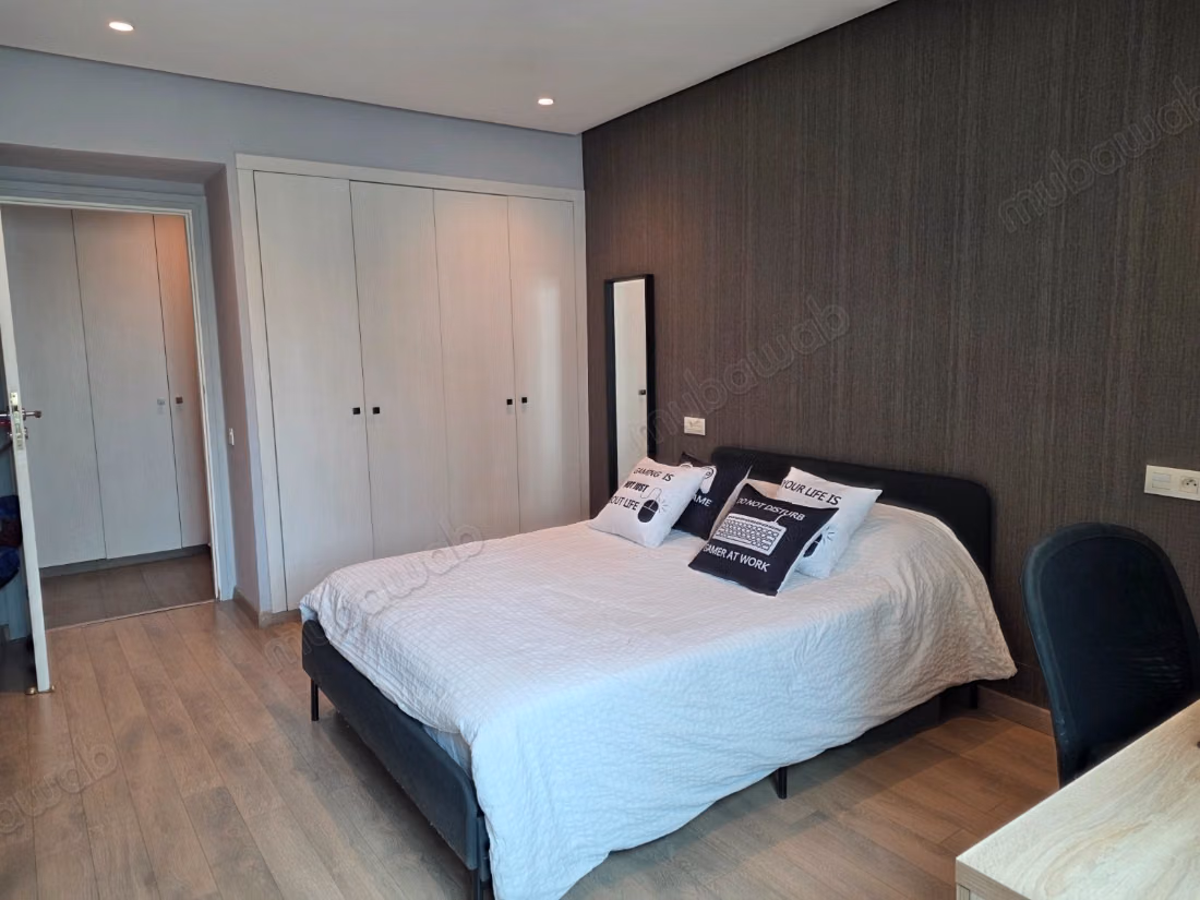 Verkoop van een mooi appartement in Val Fleury. 3 mooie slaapkamers. Lift en terras