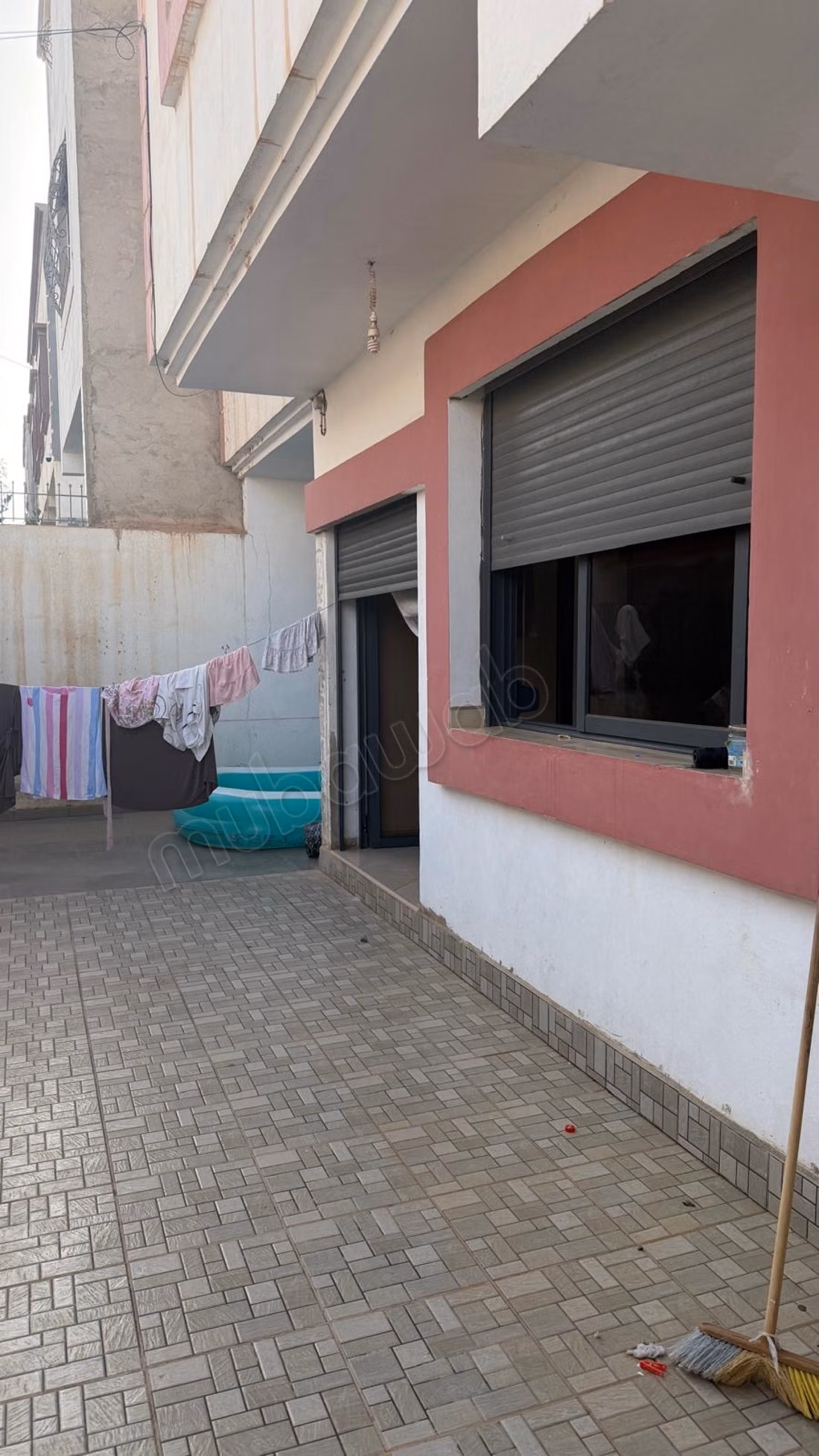 Belle villa à vendre à Borken, un environnement calme surplombant les montagnes, fenêtres à double vitrage