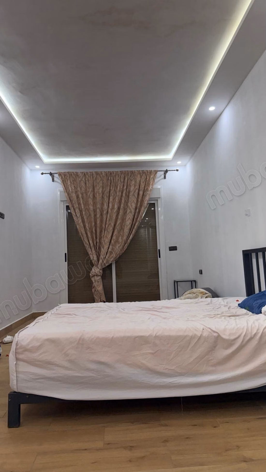 Belle villa à vendre à Borken, un environnement calme surplombant les montagnes, fenêtres à double vitrage