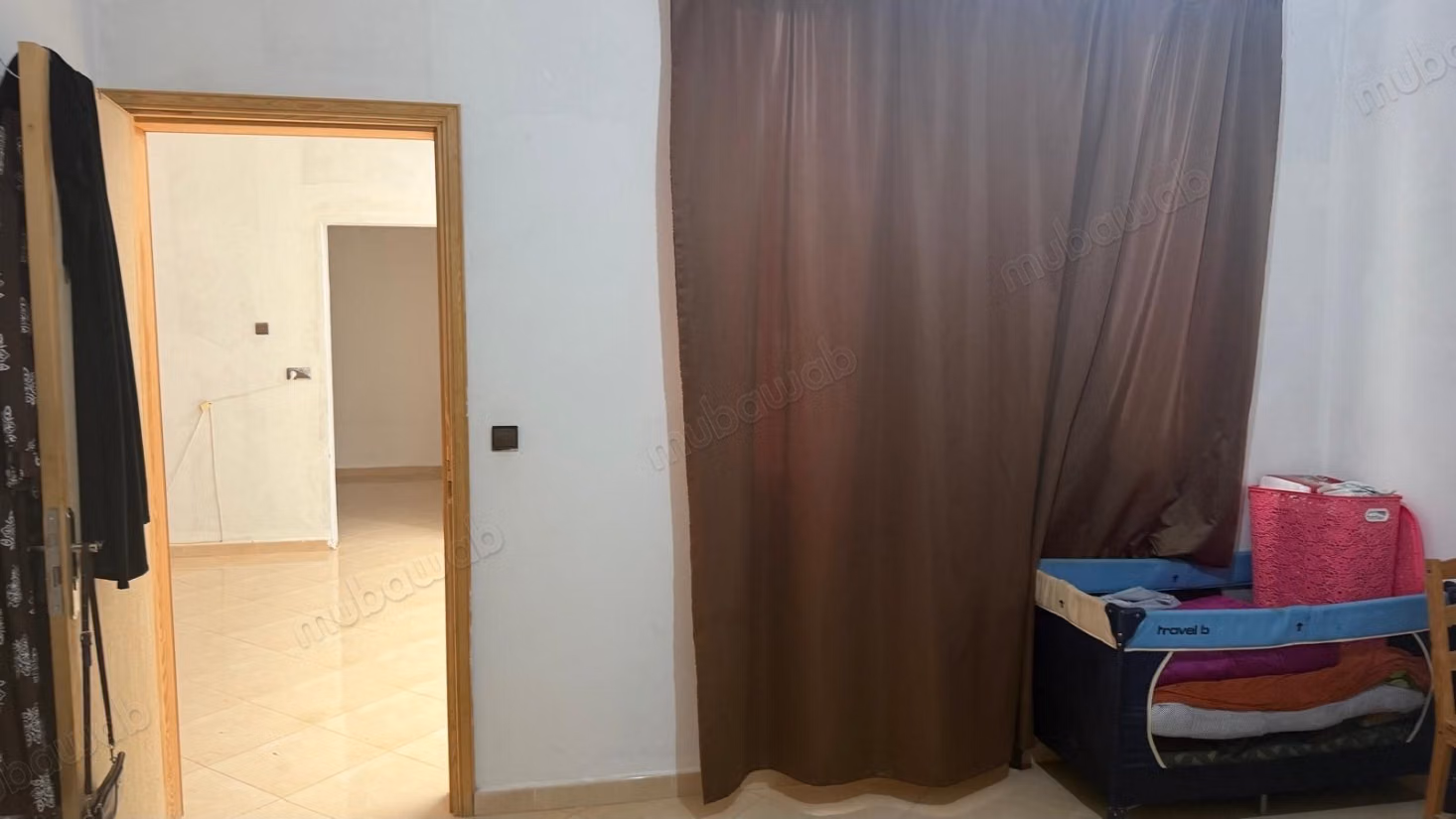 Belle villa à vendre à Borken, un environnement calme surplombant les montagnes, fenêtres à double vitrage