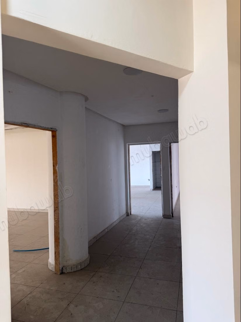 Immeuble à vendre Oulfa 
Superficie 500m² 
Ascenseur