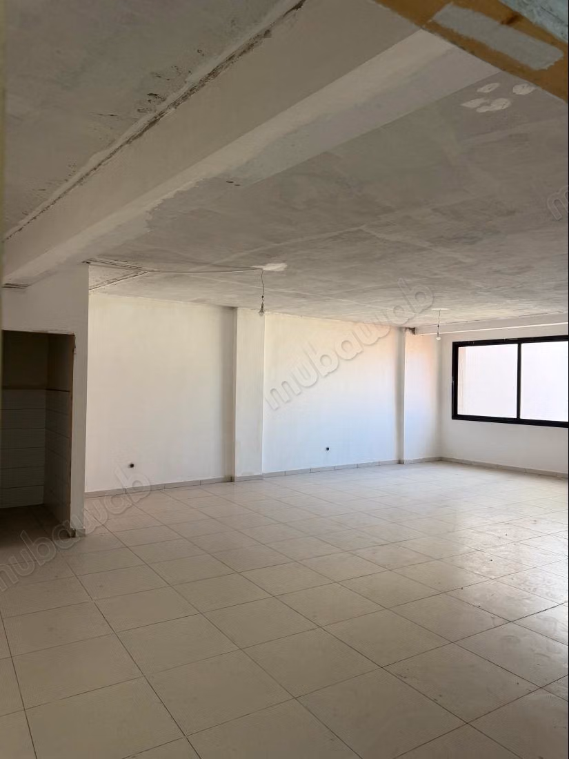 Immeuble à vendre Oulfa 
Superficie 500m² 
Ascenseur
