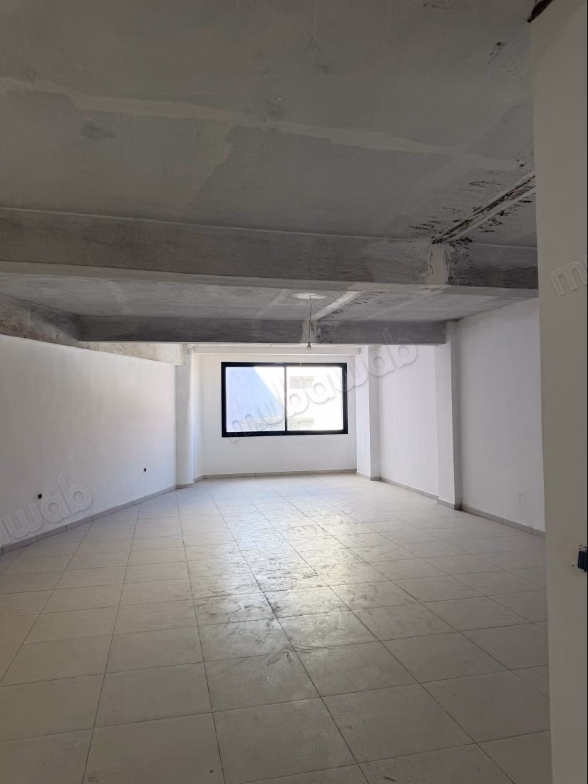 Immeuble à vendre Oulfa 
Superficie 500m² 
Ascenseur
