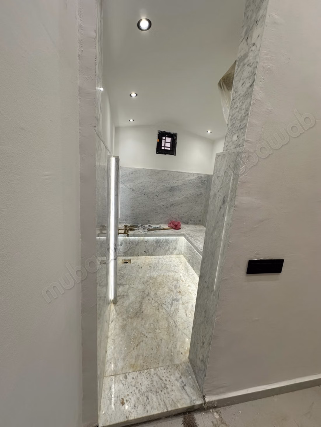 New villa with pool on 3,300 m²