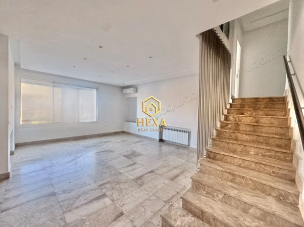 Duplex S3 al piano a La Marsa