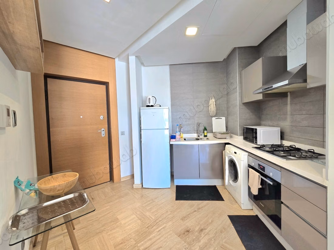 Appartement en location à Casablanca Finance City. 2 grandes pièces. Meublé
