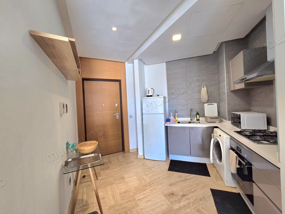 Appartement en location à Casablanca Finance City. 2 grandes pièces. Meublé